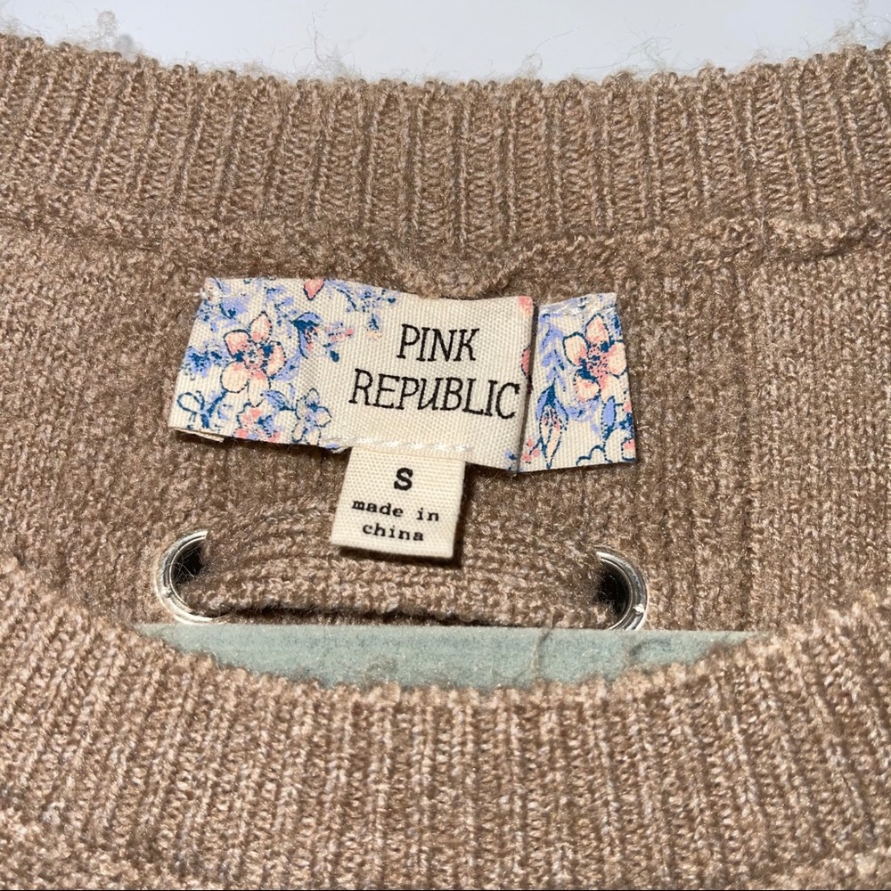PINK REPUBLIC LACE BACK PULLOVER TAN SWEATER SMALL - Picture 5 of 5